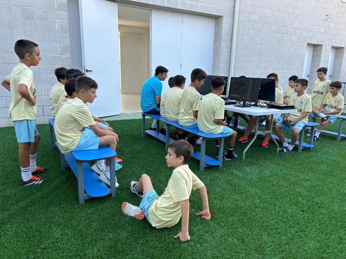 Fútbol en todos sus formatos, e-sports y cartas UNO: una mañana variada en el Campus EMF Noblejas