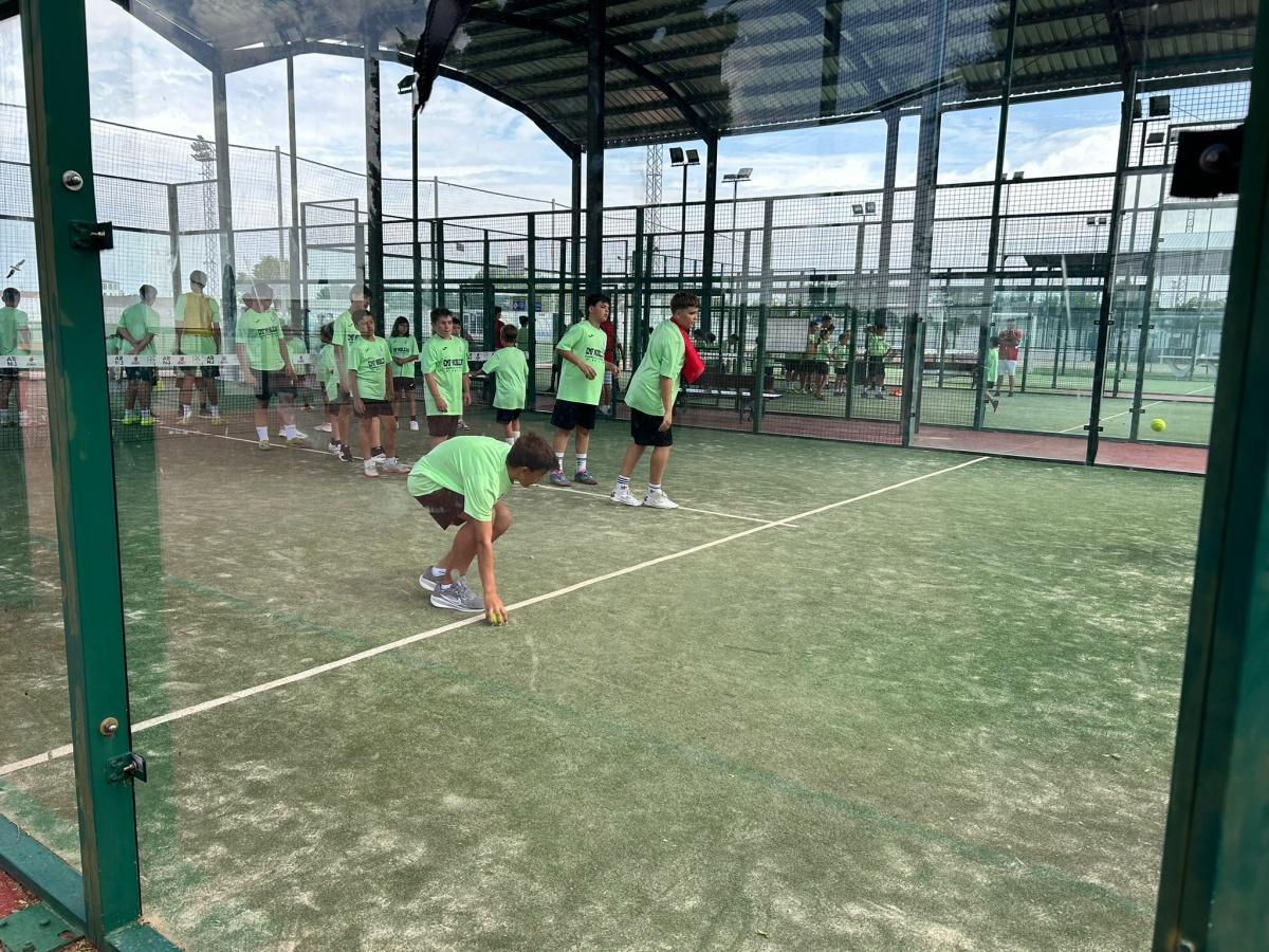 La gran gymkana grupal pone el broche de oro a una jornada de compañerismo en el Campus EMF Noblejas 2026 La gran gymkana grupal pone el broche de oro a una jornada de compañerismo en el Campus EMF Noblejas 2026