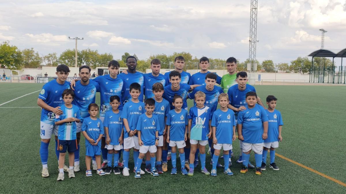 El C.D. Noblejas vuelve a sonreír con una contundente victoria ante el C.D. Villa El C.D. Noblejas vuelve a sonreír con una contundente victoria ante el C.D. Villa