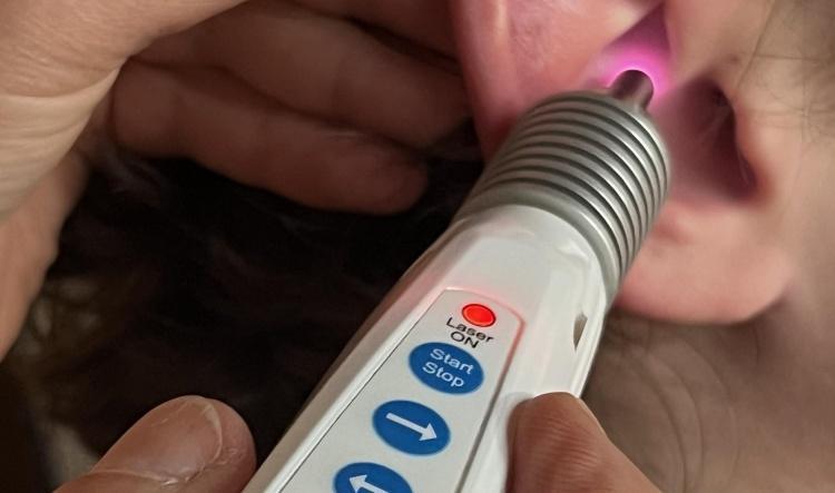 Laserakupunktur – sanfte Alternative ohne Nadeln