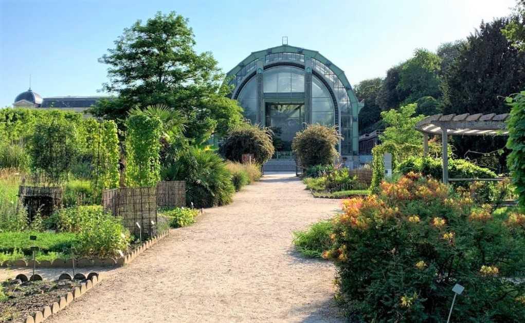 Aire de jeux , jardin des plantes du Muséum Aire de jeux , jardin des plantes du Muséum