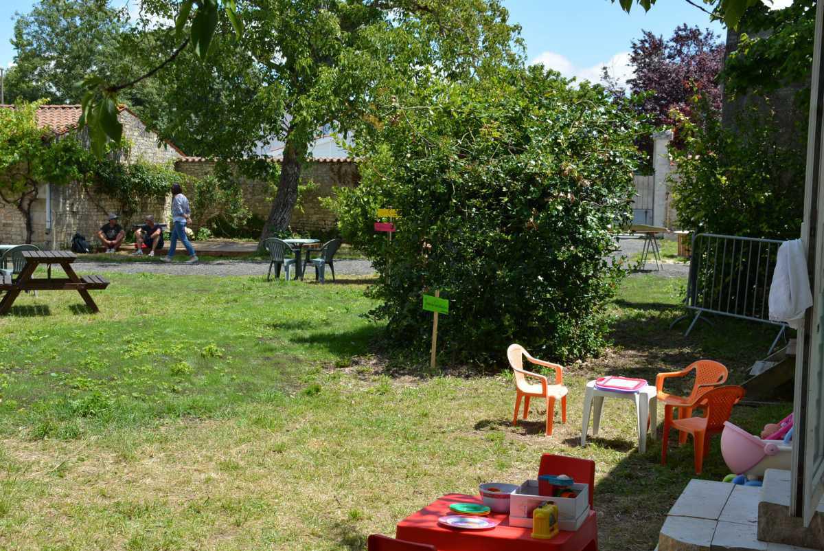 Le village de l 'Ours Plume Le village de l 'Ours Plume