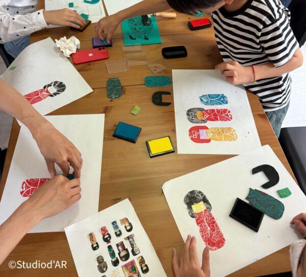 Atelier lino gravure «Crée ta Kimiko en tampon !» Atelier lino gravure «Crée ta Kimiko en tampon !»
