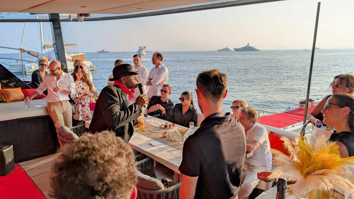 Artistic Performances Artistic Performances