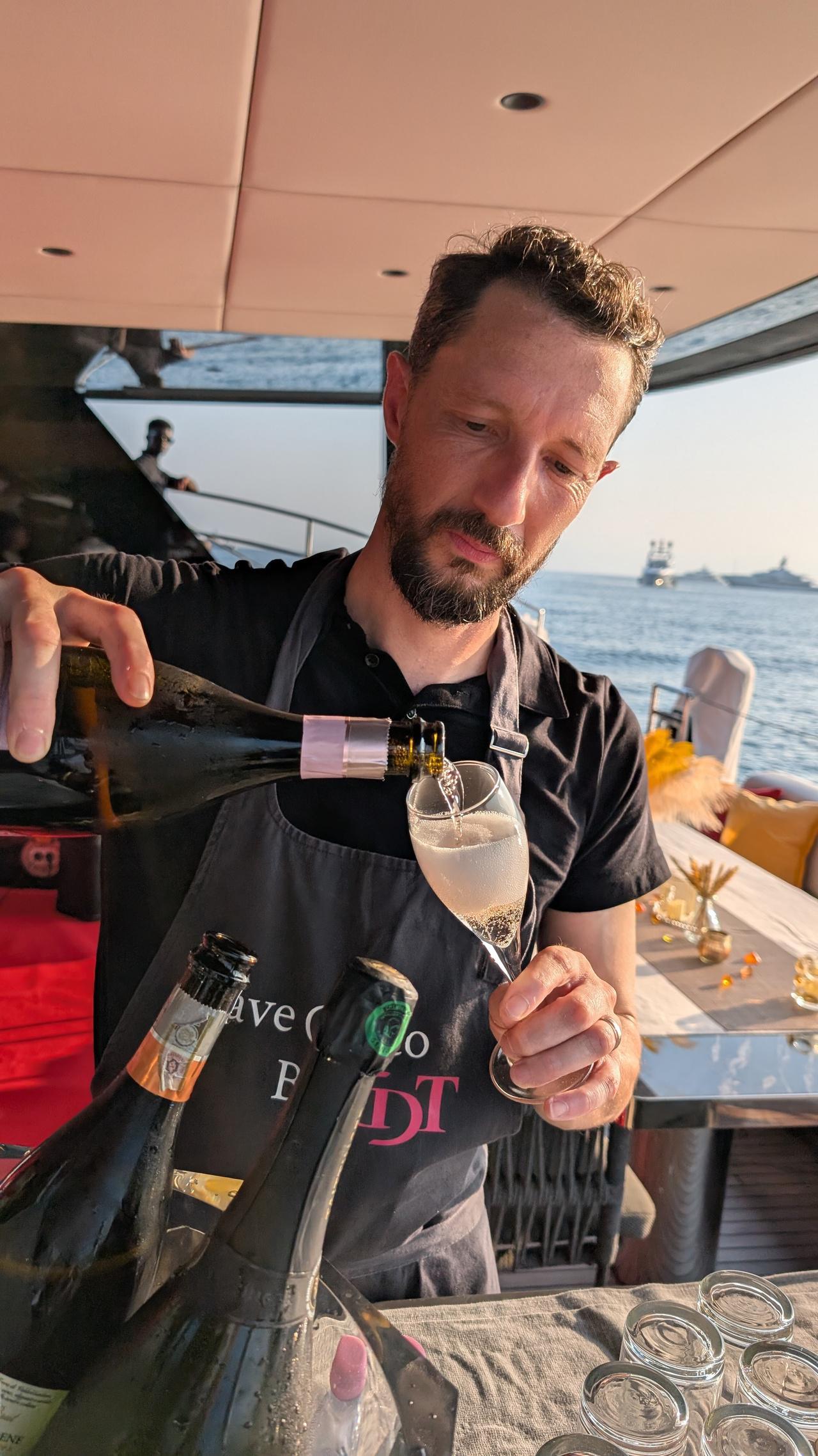 Le Cabaret Flottant