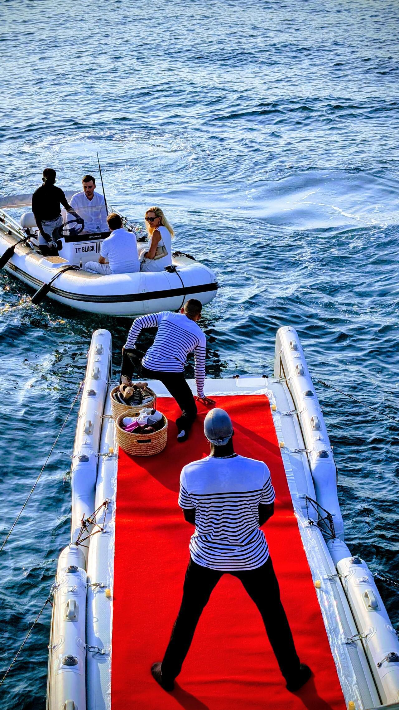 Le Cabaret Flottant