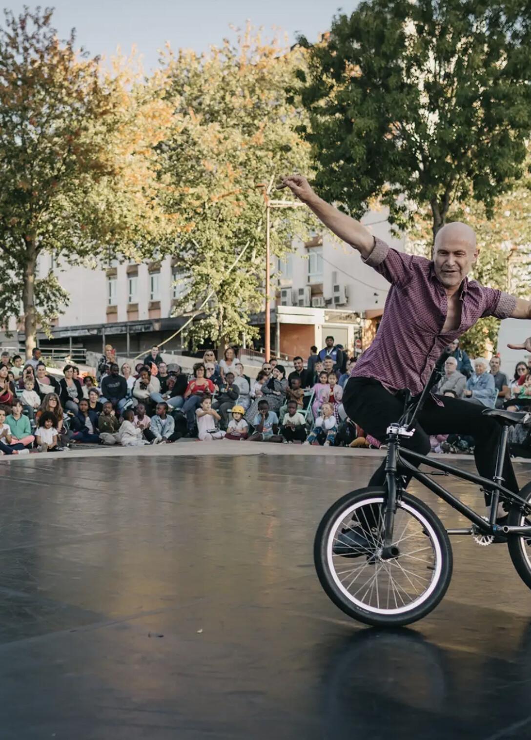 Rendez-vous avec La Cie 3.6/3.4 au Chapiteau Rendez-vous avec La Cie 3.6/3.4 au Chapiteau