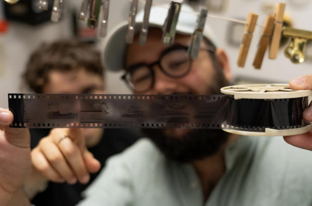 Développez et tirez vos photographies argentiques avec Mégane