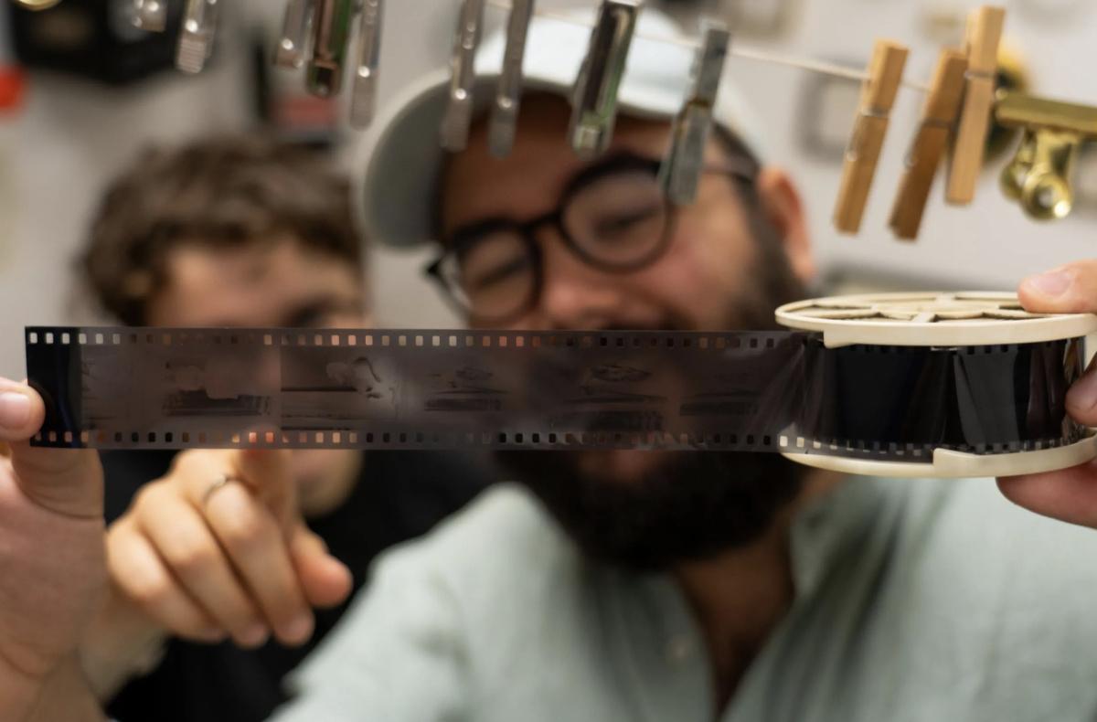 Développez et tirez vos photographies argentiques avec Mégane