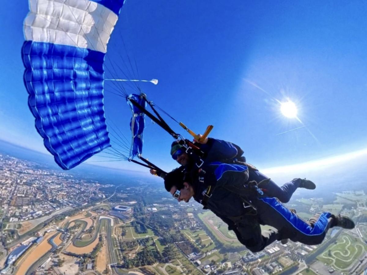 🪂 Sautez en parachute au-dessus du Circuit des 24H ! 🪂 Sautez en parachute au-dessus du Circuit des 24H !