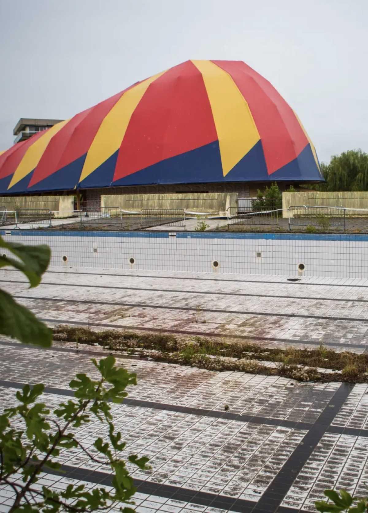 Visite De la piscine au Chapiteau Visite De la piscine au Chapiteau