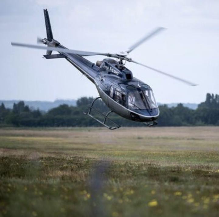 Baptême en hélicoptère au Mans Baptême en hélicoptère au Mans