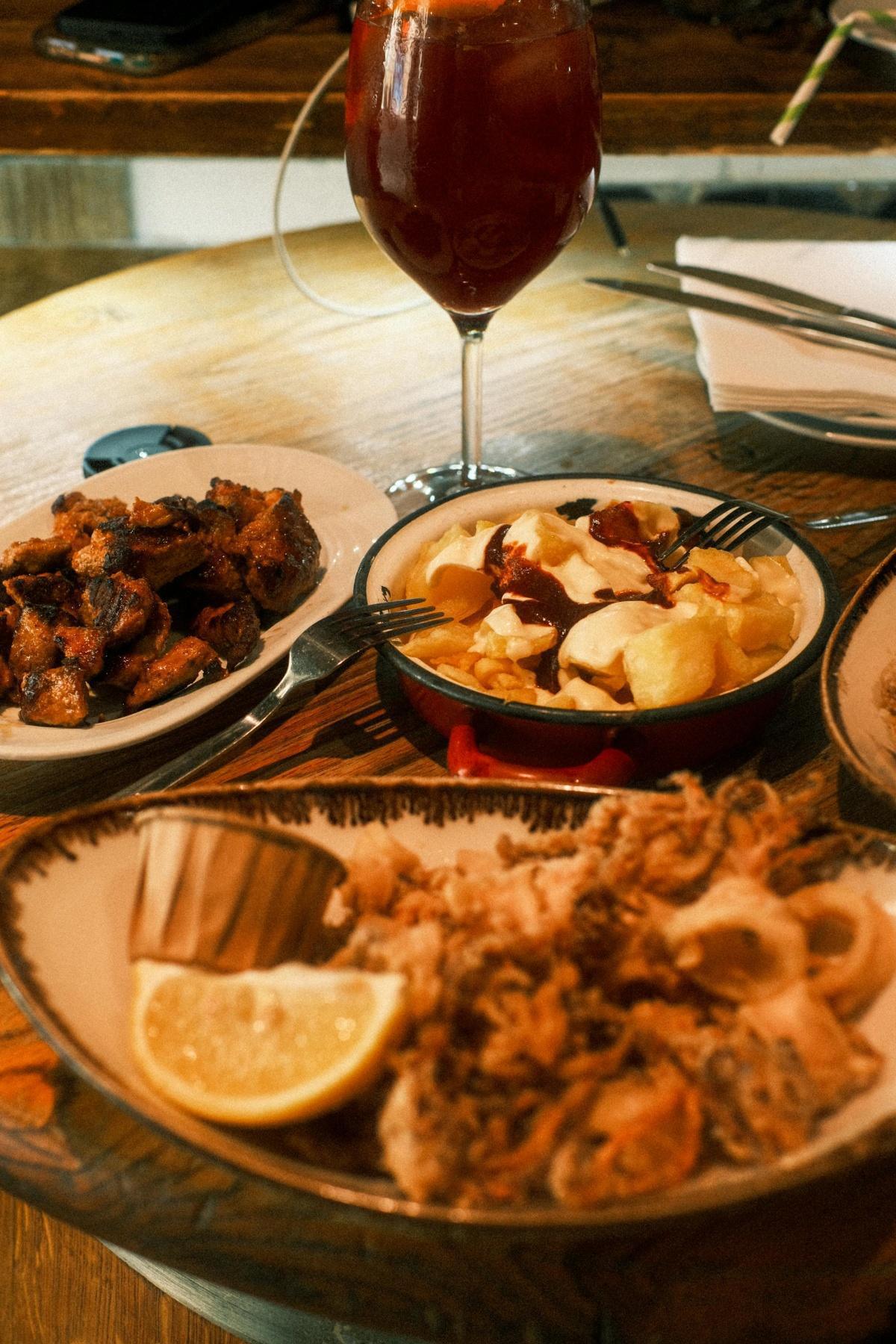 Top 5 des Meilleurs Bars à Tapas & Plats à Partager au Mans en Mai 2026 : Le Guide Local Top 5 des Meilleurs Bars à Tapas & Plats à Partager au Mans en Mai 2026 : Le Guide Local