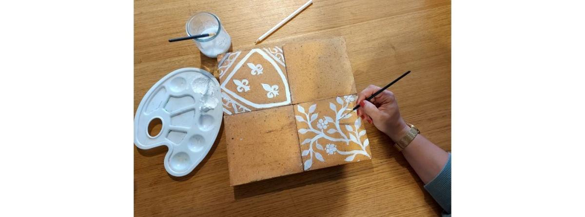 Atelier Jeune Public : Décoration de Carreaux Médiévaux à l'Abbaye de l'Épau