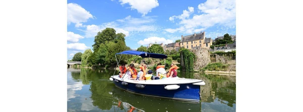 Bateau sur l'eau, la rivière, la rivière… au Port du Mans Bateau sur l'eau, la rivière, la rivière… au Port du Mans