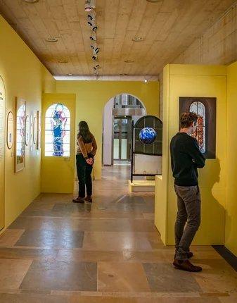 Peindre la lumière, le vitrail en Sarthe au Carré Plantagenêt