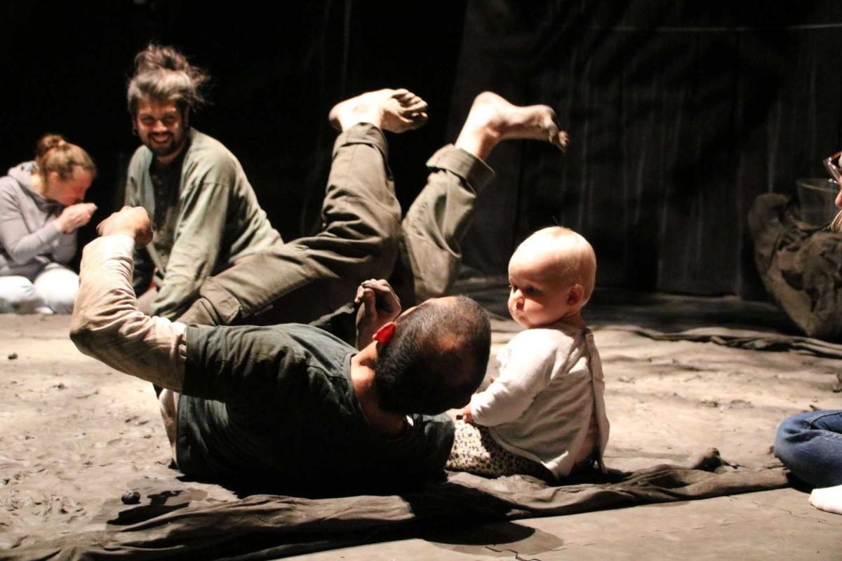 Rendez-vous avec la compagnie Hold up and co au Plongeoir Rendez-vous avec la compagnie Hold up and co au Plongeoir