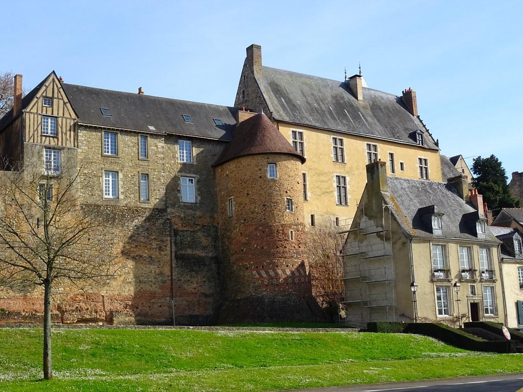 Le Mans en famille : que faire avec des enfants et où dormir, des vacances de Noël à celles d'hiver Le Mans en famille : que faire avec des enfants et où dormir, des vacances de Noël à celles d'hiver