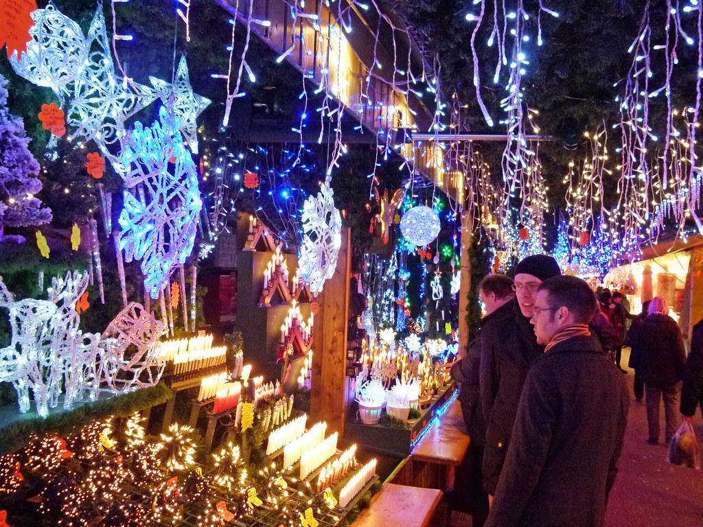 Marché de Noël de Strasbourg 2026 depuis Le Mans : TGV direct, dates, les huit marchés et où dormir Marché de Noël de Strasbourg 2026 depuis Le Mans : TGV direct, dates, les huit marchés et où dormir