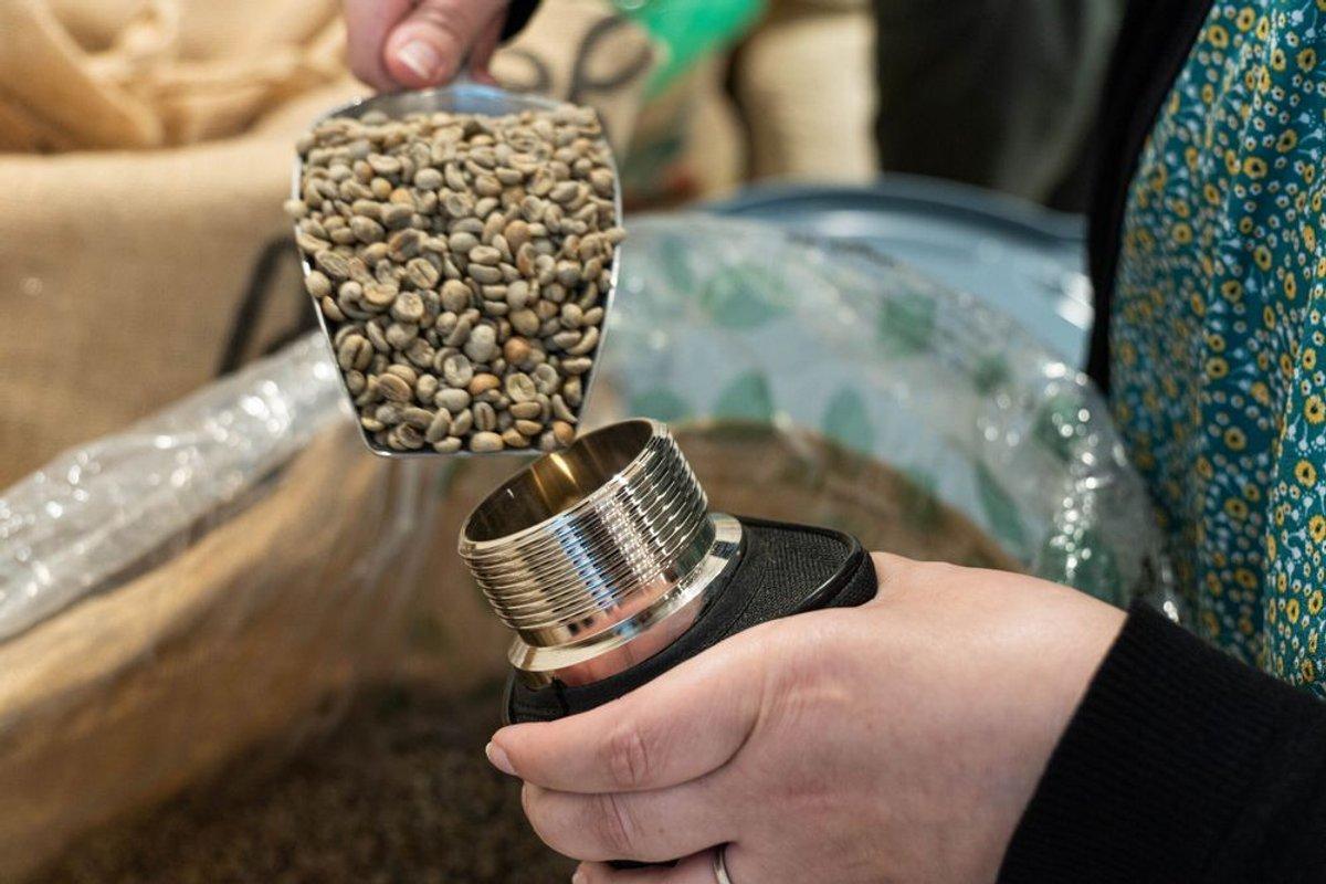 ☕ Atelier torréfaction au Mans : torréfiez votre propre café avec Henri ☕ Atelier torréfaction au Mans : torréfiez votre propre café avec Henri