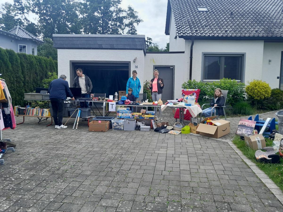 Dorftrödel im Anzeiger:) Dorftrödel im Anzeiger:)