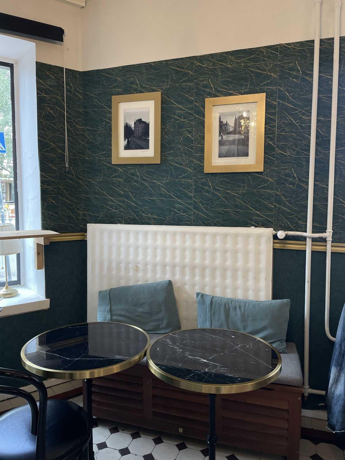 Le Cafe Parisien Helsinki 