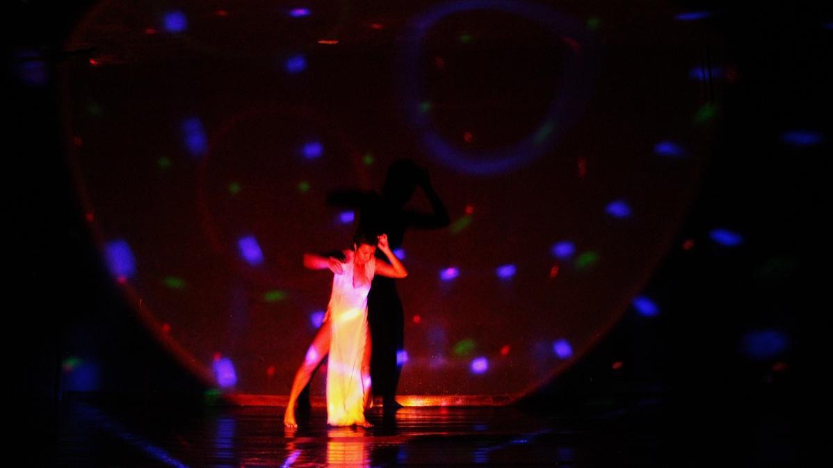 Oficina gratuita propõe imersão em iluminação cênica no Teatro São José e Porto Iracema Oficina gratuita propõe imersão em iluminação cênica no Teatro São José e Porto Iracema