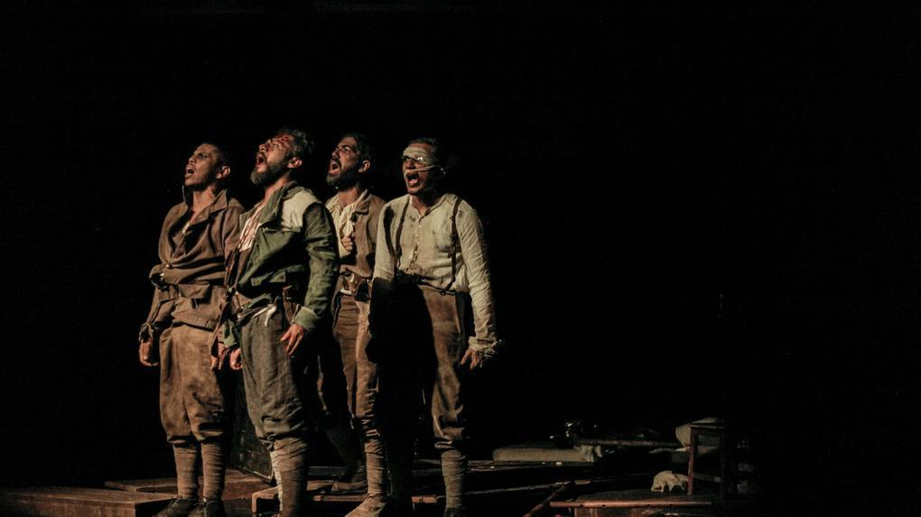 Teatro Máquina revisita Brecht em “MÁQUINAFATZER”, no CCBNB Fortaleza