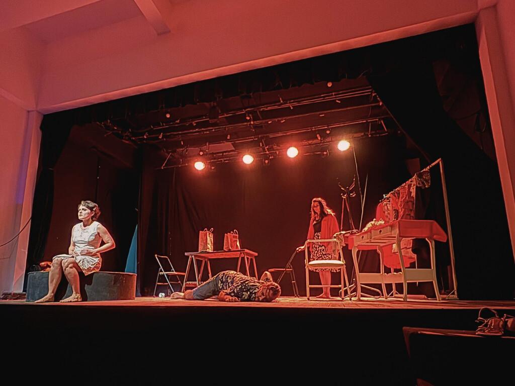 AS CARTAS NÃO MENTEM JAMAIS