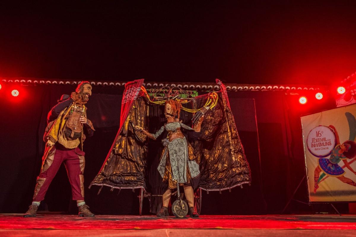 Festival dos Inhamuns celebra 20 anos de arte e resistência no sertão cearense Festival dos Inhamuns celebra 20 anos de arte e resistência no sertão cearense