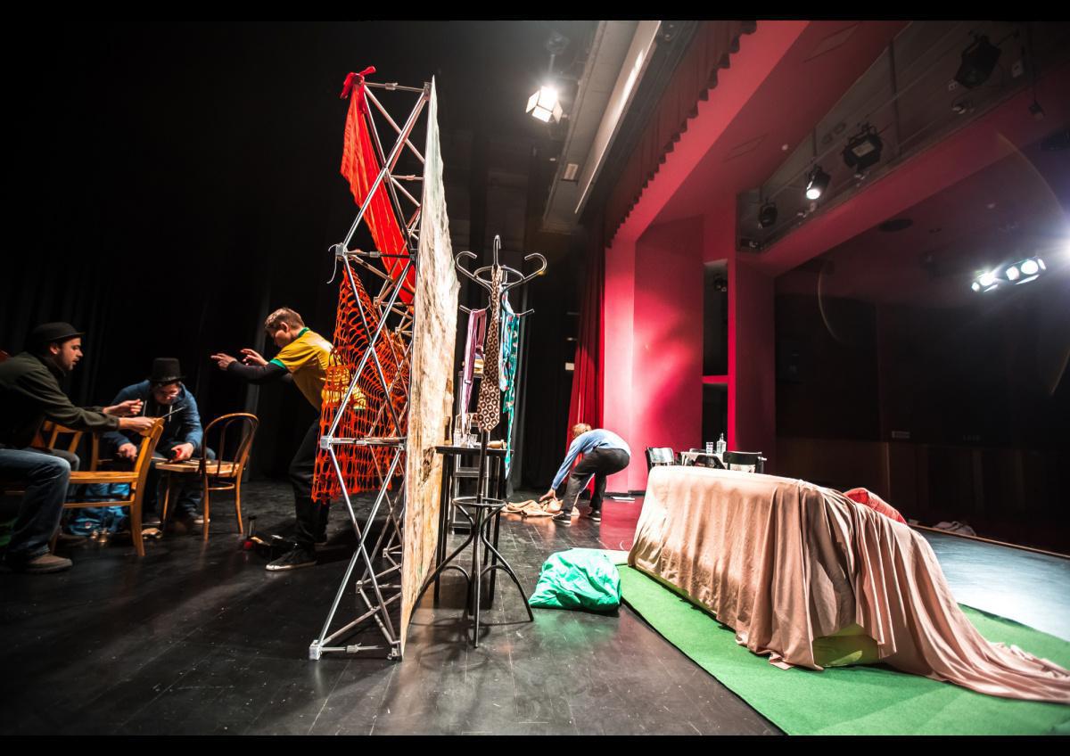 Por que artistas desejam “merda” antes de subir ao palco? Por que artistas desejam “merda” antes de subir ao palco?