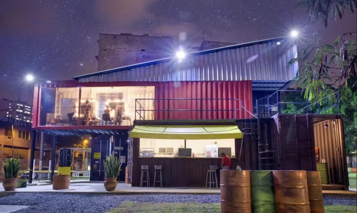 Prefeitura de São Paulo derruba Teatro de Contêiner e provoca reação nacional do setor cultural