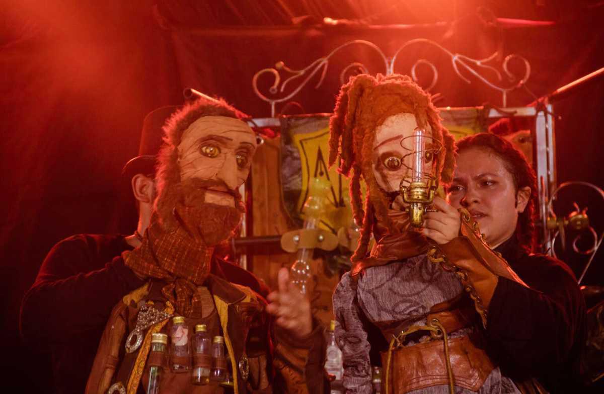 Alquimista Jerônimo leva teatro de bonecos e cultura popular à cena Alquimista Jerônimo leva teatro de bonecos e cultura popular à cena