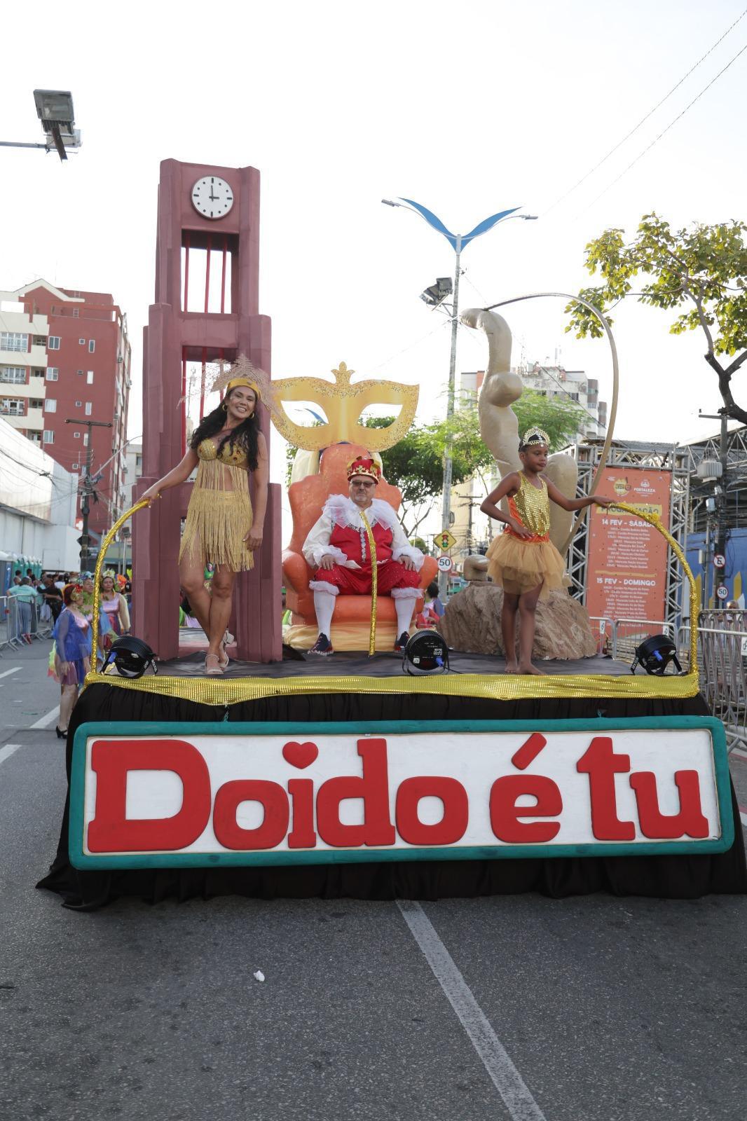 Mostra Surtos de Arte ocupa o Theatro José de Alencar com produções de usuários dos CAPS