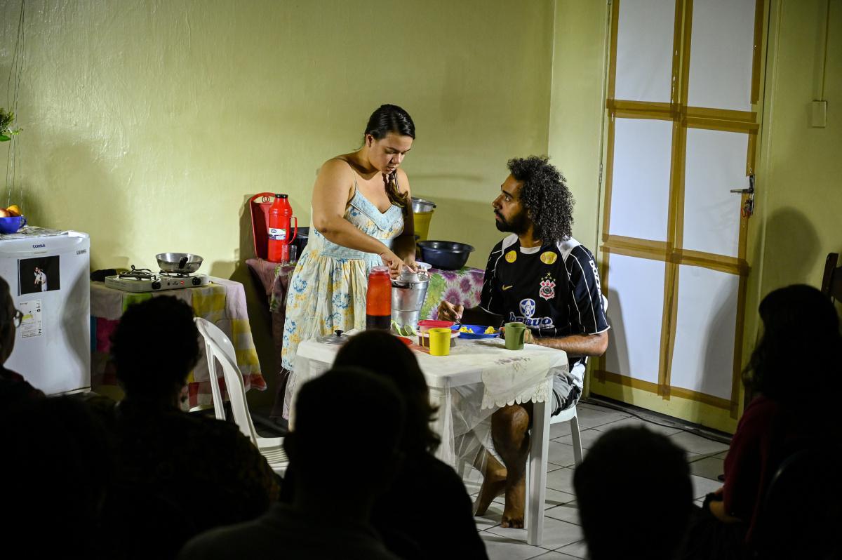 "Quando as Máquinas Param" leva debate sobre violência doméstica às cozinhas das periferias de Fortaleza "Quando as Máquinas Param" leva debate sobre violência doméstica às cozinhas das periferias de Fortaleza
