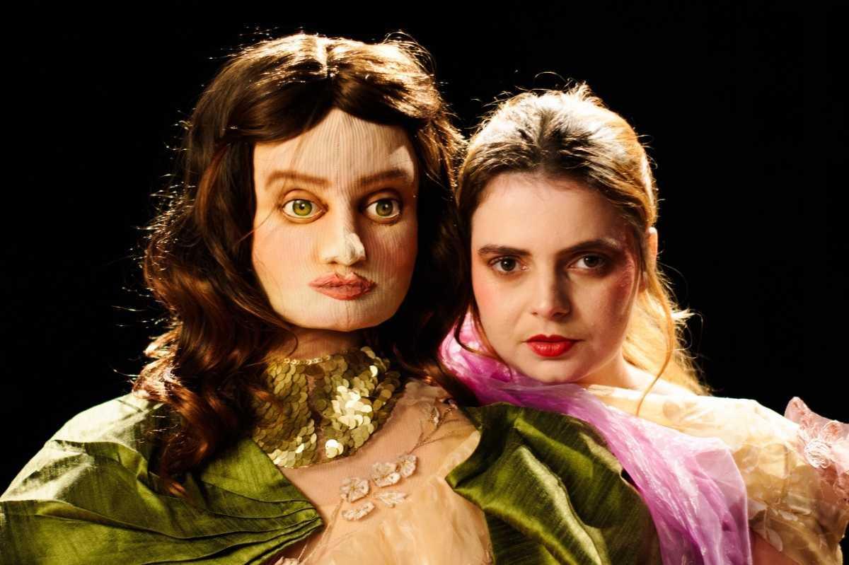 Espetáculo “Cecília” une memória familiar, ficção e teatro de bonecos no Theatro José de Alencar Espetáculo “Cecília” une memória familiar, ficção e teatro de bonecos no Theatro José de Alencar