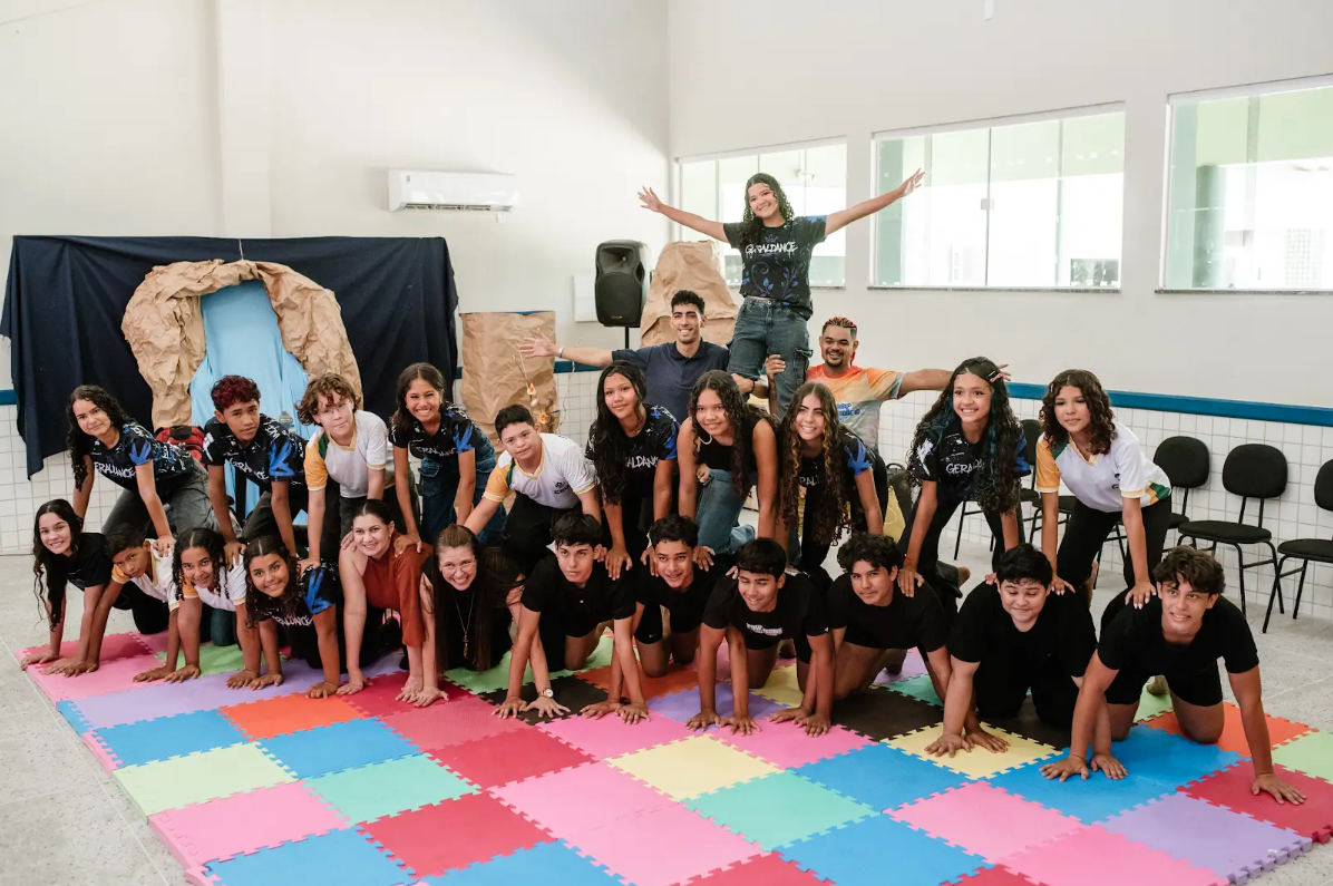 Oficina de circo em Cruz  - EMTI Geralda Miranda
