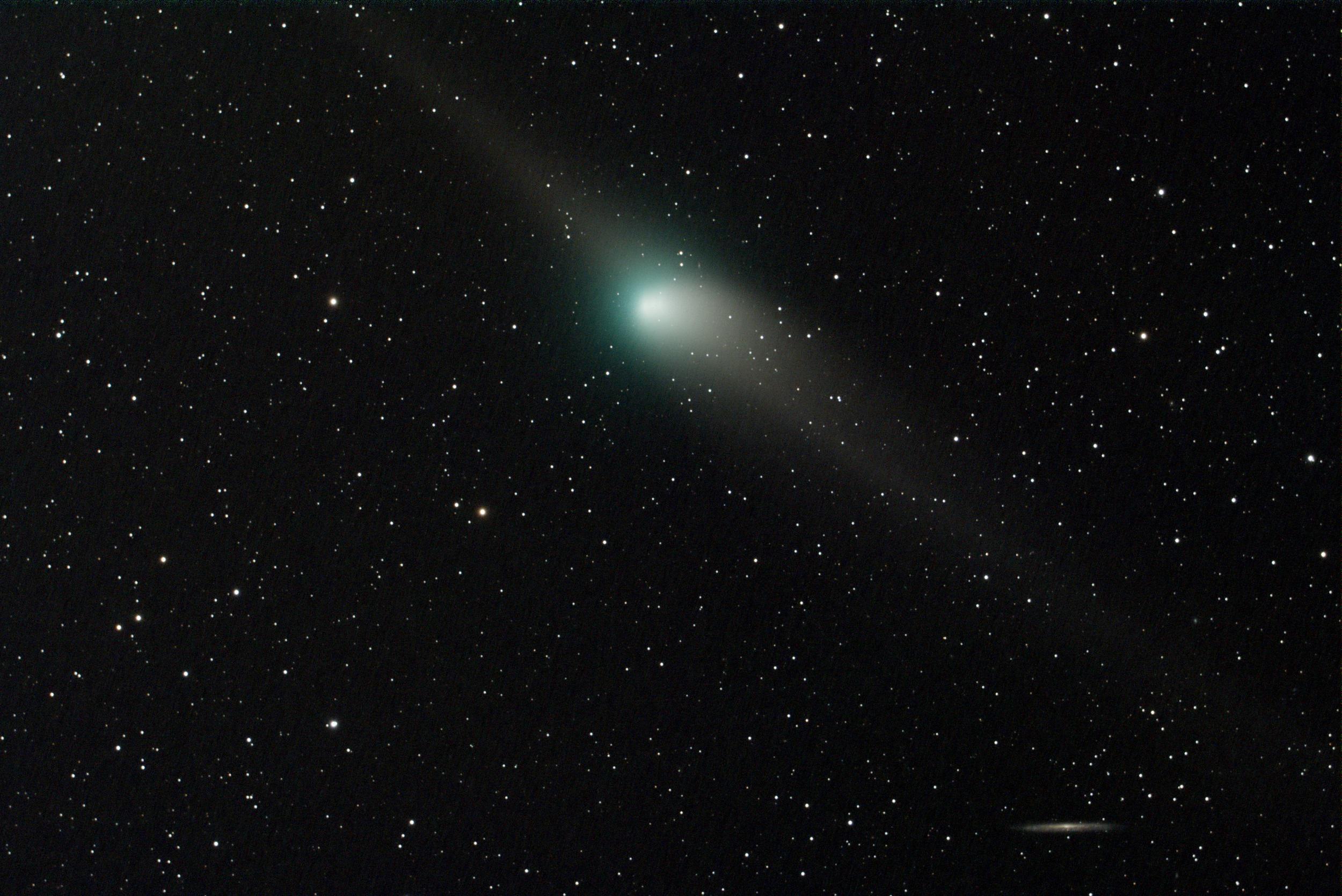 Cometa C_2022 E3 (ZTF) e Galassia ngc5907