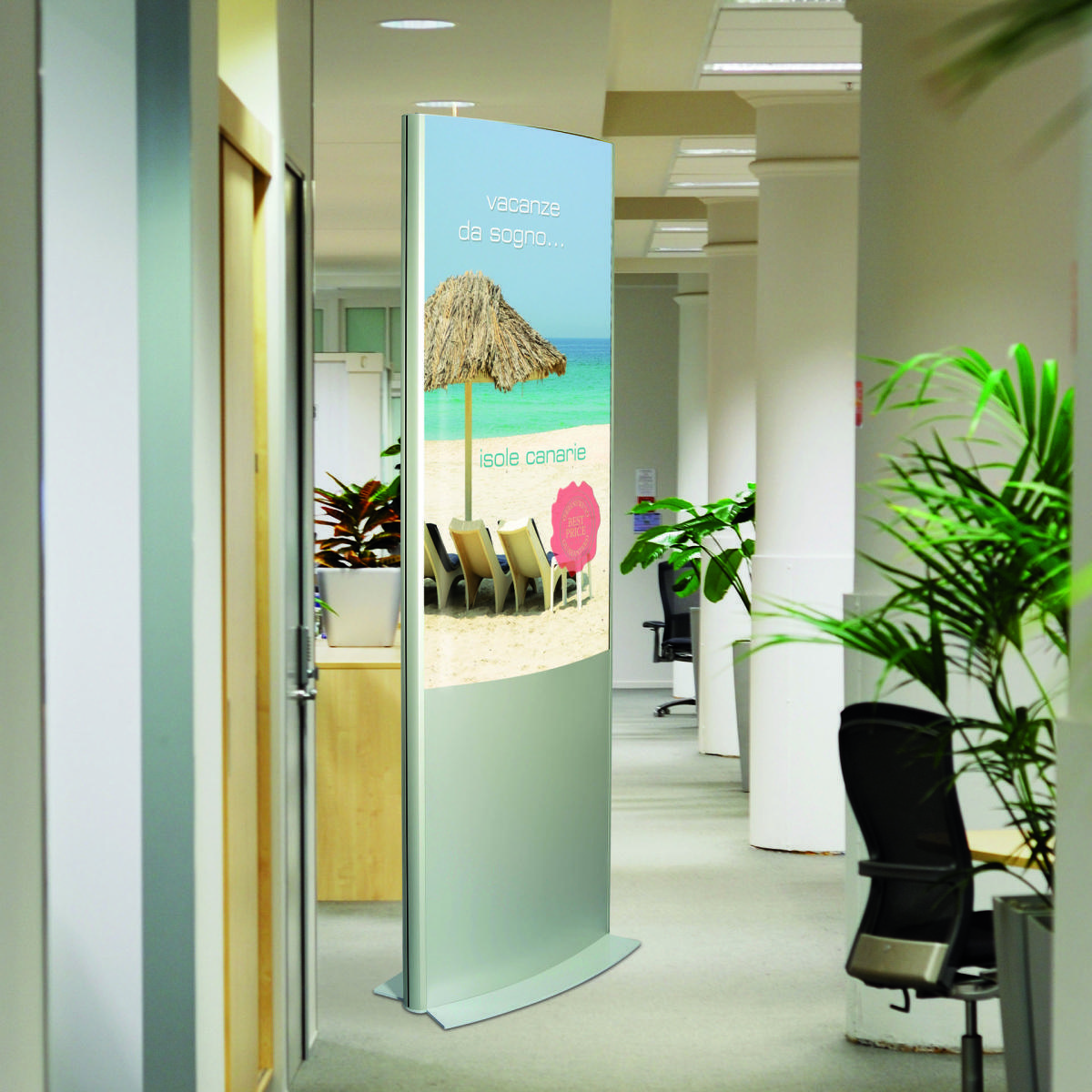 Totem da Terra con Tasca Portamanifesti Totem da Terra con Tasca Portamanifesti