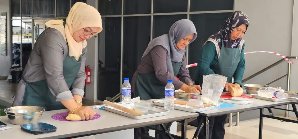 Hari ketiga Hari Terbuka Sarawak Skills 2025 berlangsung dengan penuh warna dan semangat persaingan sihat! 🏗️🎭🎤 Hari ketiga Hari Terbuka Sarawak Skills 2025 berlangsung dengan penuh warna dan semangat persaingan sihat! 🏗️🎭🎤