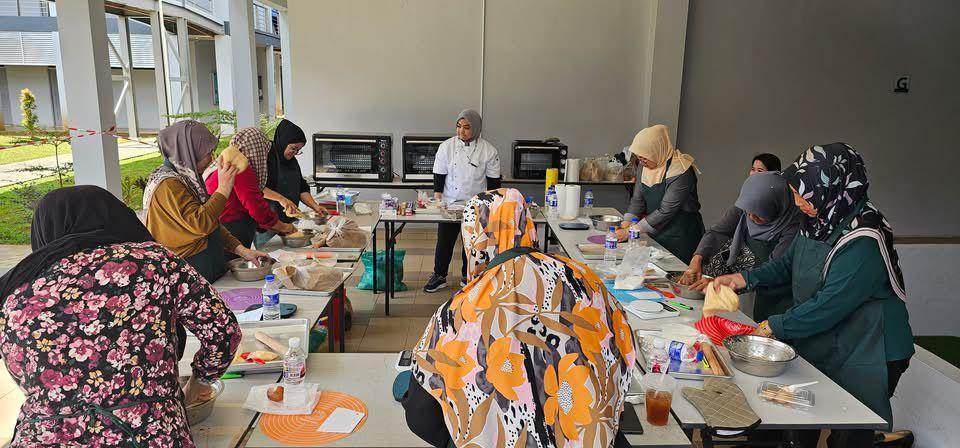 Hari ketiga Hari Terbuka Sarawak Skills 2025 berlangsung dengan penuh warna dan semangat persaingan sihat! 🏗️🎭🎤 Hari ketiga Hari Terbuka Sarawak Skills 2025 berlangsung dengan penuh warna dan semangat persaingan sihat! 🏗️🎭🎤