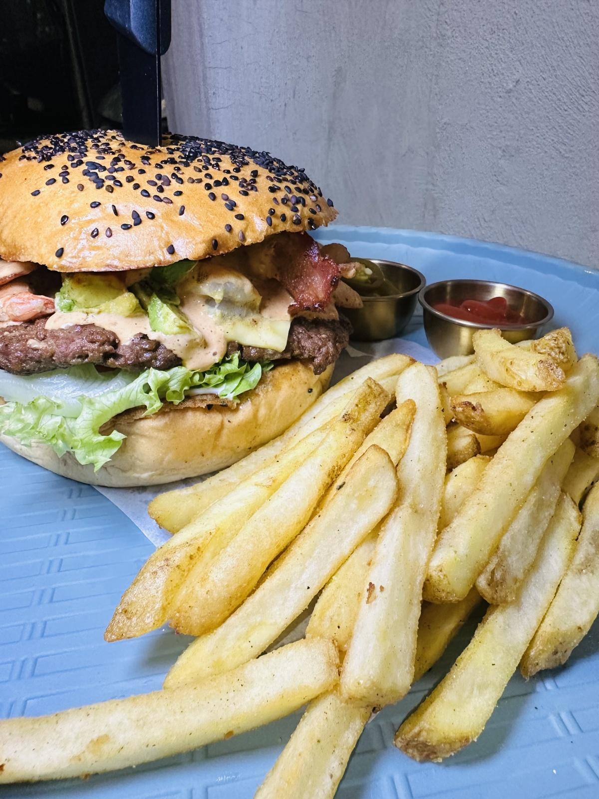 Lucho’s Burger Wings Lucho’s Burger Wings