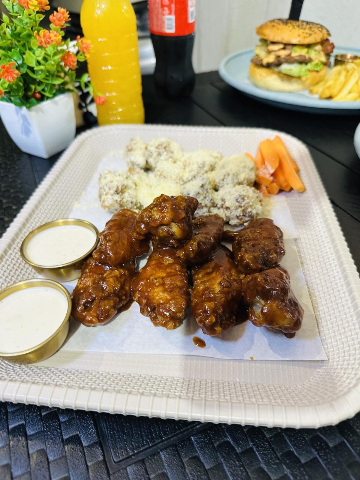 Lucho’s Burger Wings Lucho’s Burger Wings