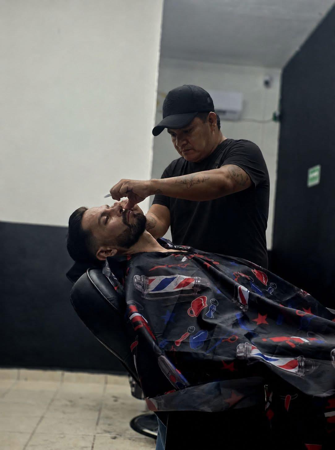 Barber Men’s Barber Men’s