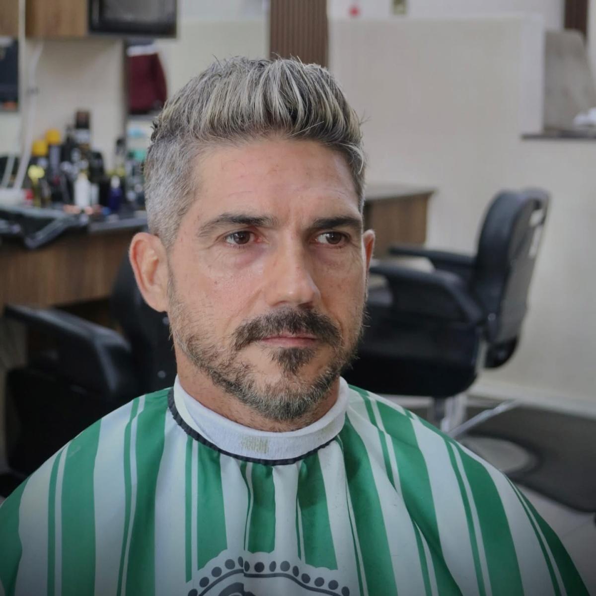 Junior's Barber Shop Junior's Barber Shop