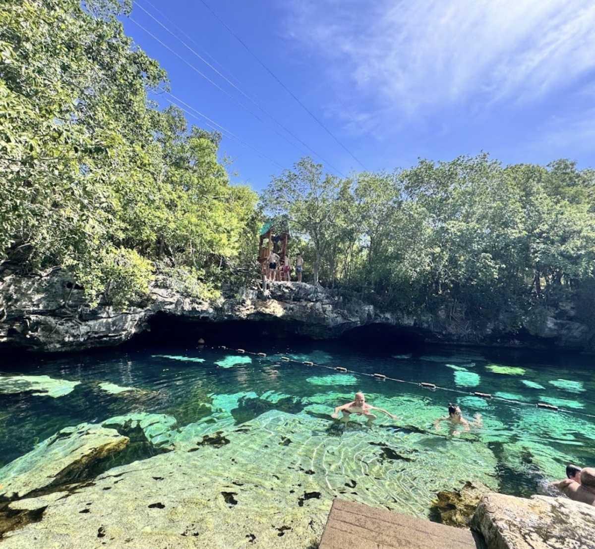 Cenote Azul