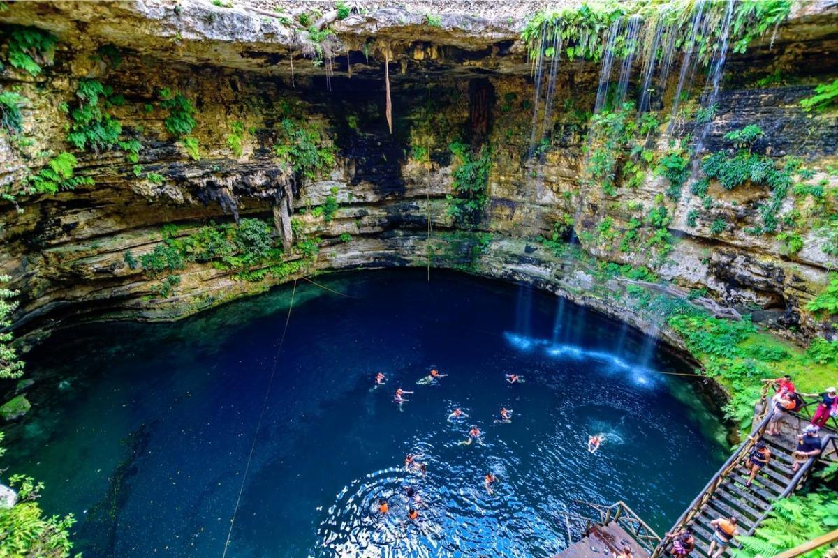 Cenote Dos Ojos Cenote Dos Ojos
