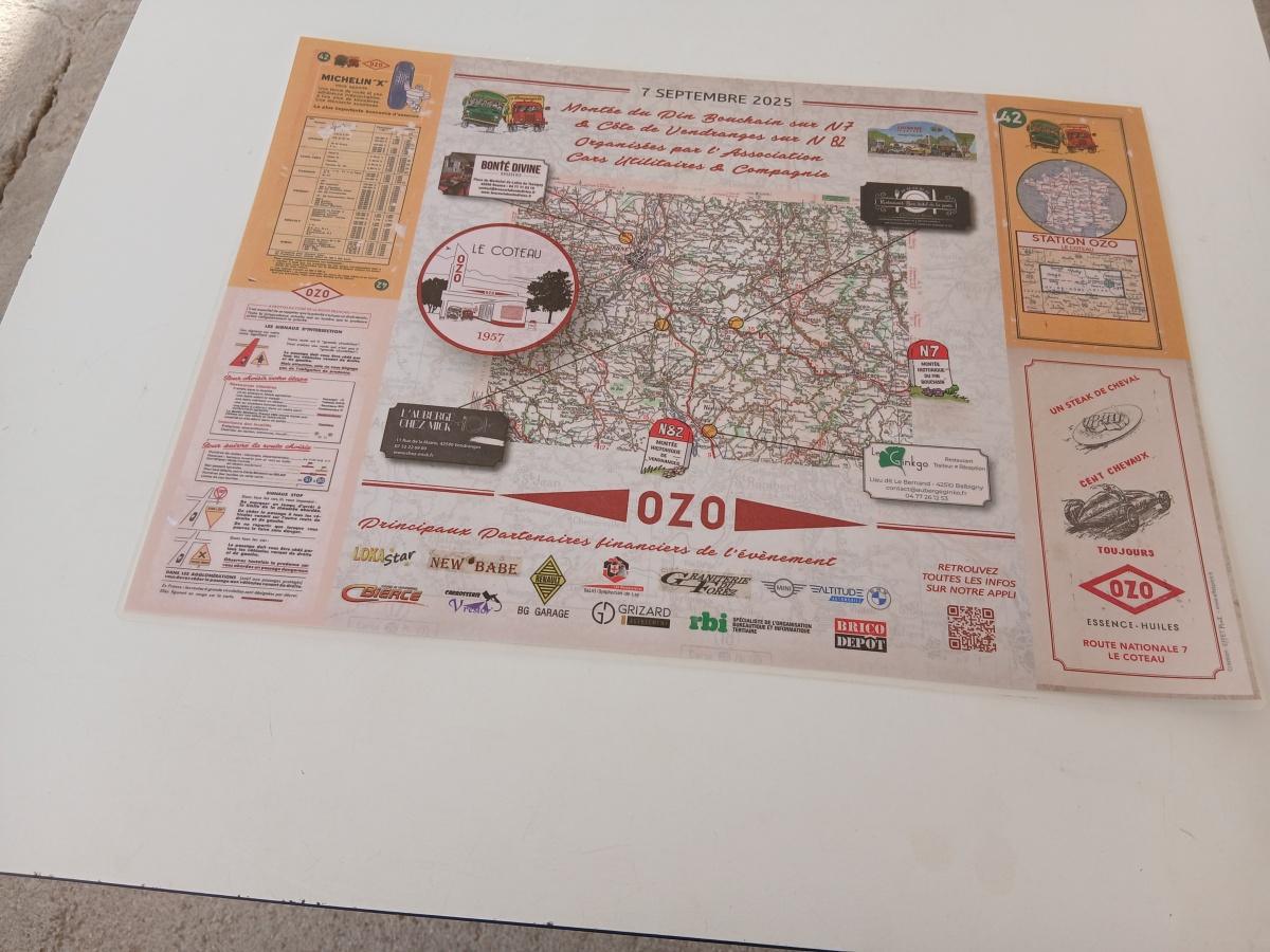 Set de table ronde boock 2025