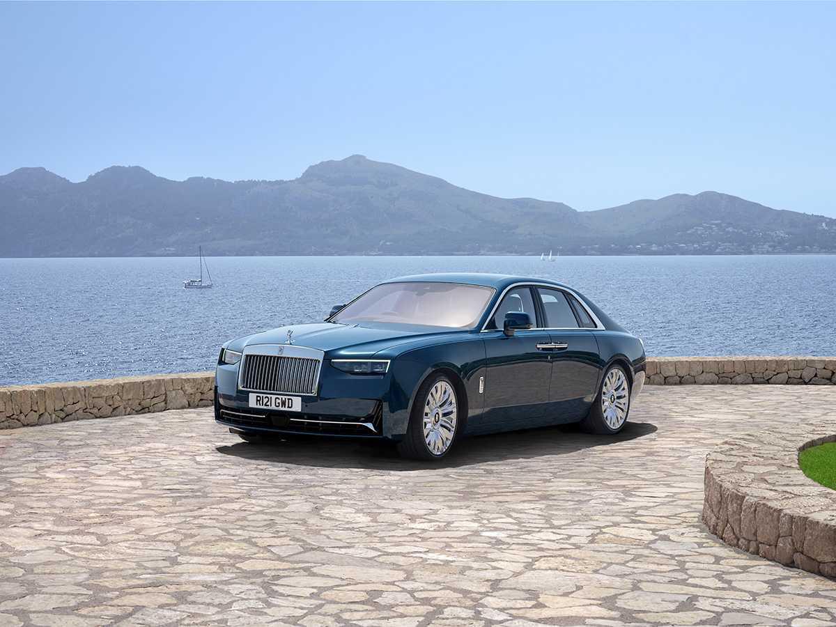 Rolls-Royce Ghost Series II: The Evolution
of Expression Rolls-Royce Ghost Series II: The Evolution
of Expression