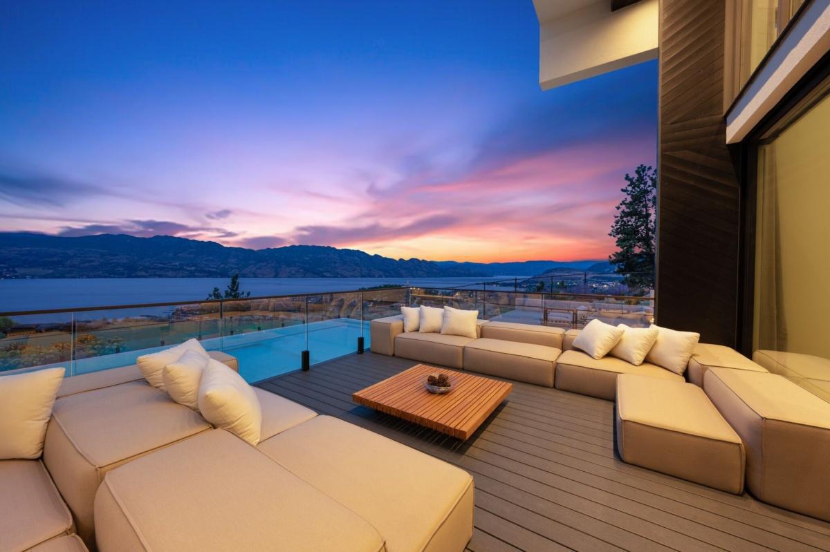 Les Deux Pins: An Architectural Masterpiece by All Elements